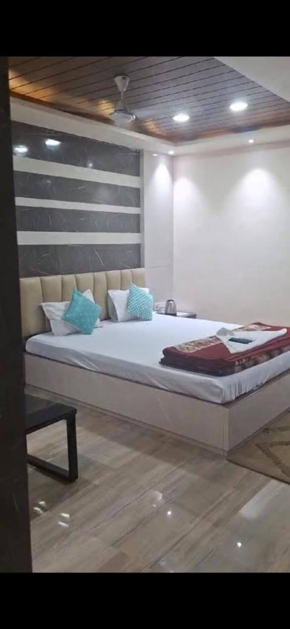 Mavenoak Dreams B&B Kolkata Room photo