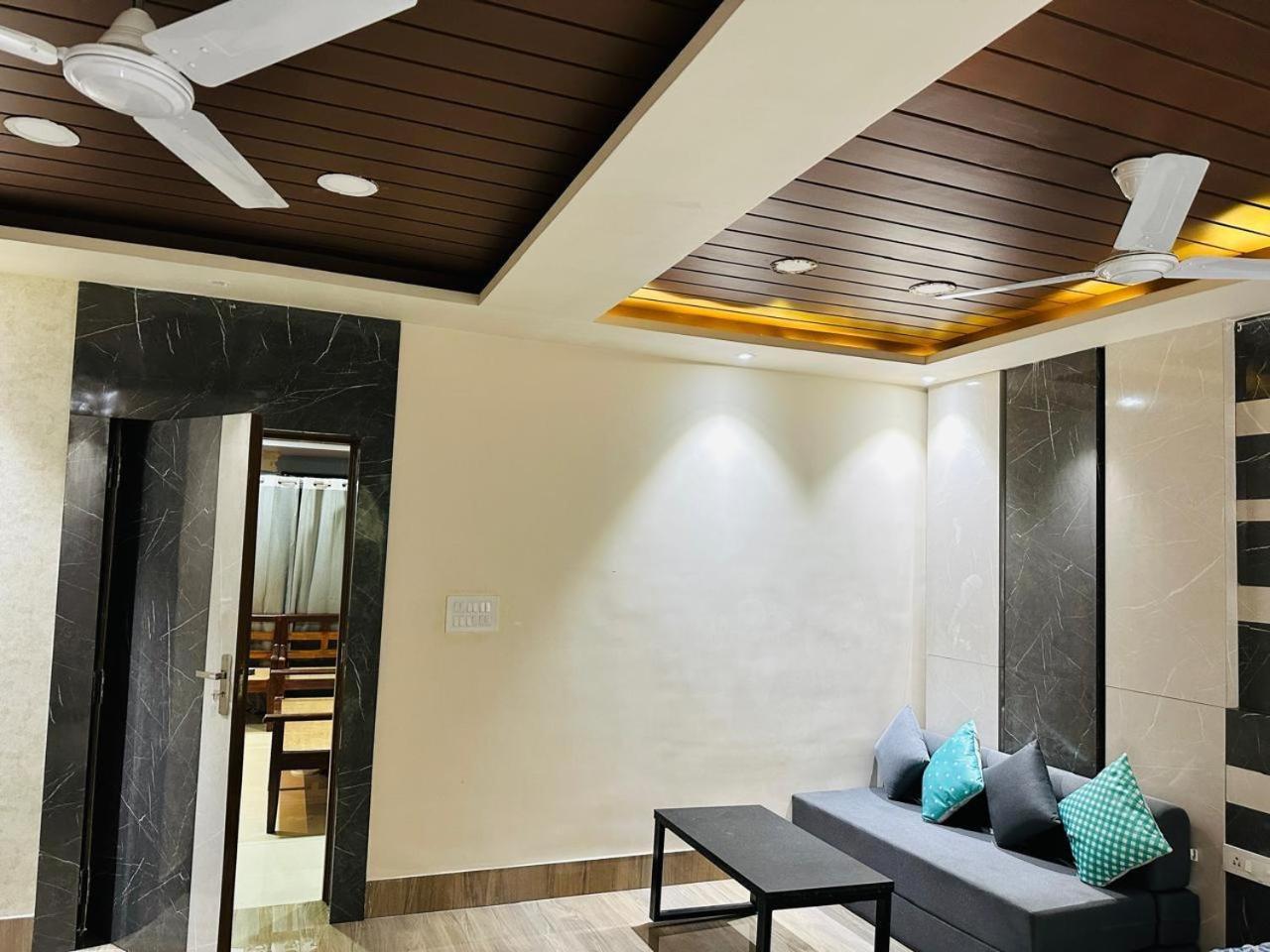 Mavenoak Dreams B&B Kolkata Room photo